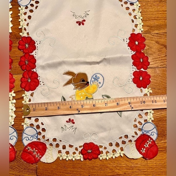 Three appliquéd Bunny placemats Lusterware serving bowl Daffodils Spring Easter - Picture 7 of 16